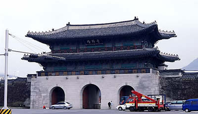 building that remain from early Yi dynasty